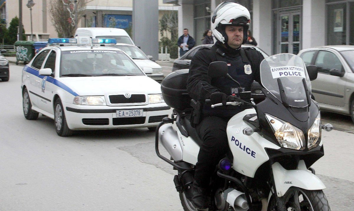 Τρείς συλλήψεις στον Εύοσμο Θεσσαλονίκης για απαγωγή εννέα ατόμων και εκβιασμό για λύτρα