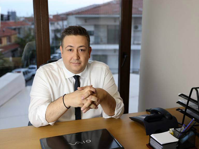 Ωραιόκαστρο: Εκβίαζαν τον δήμαρχο με βίντεο από προσωπικές του στιγμές – Ζητούσαν 40.000 ευρώ