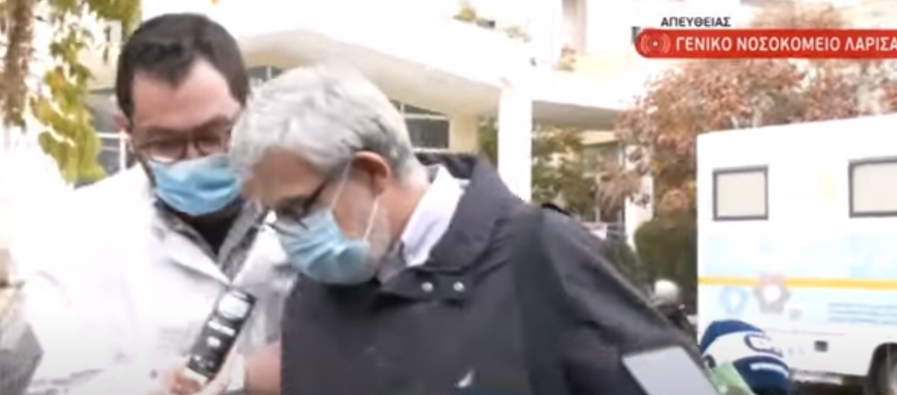 Κατέρρευσε μπροστά στις κάμερες o διευθυντής της κλινικής Covid του Γενικού Νοσοκομείου Λάρισας
