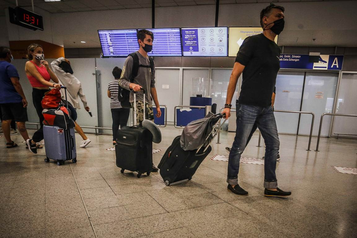 Μέτρα για τον κορονοϊό: Αλλαγές σε ανήλικους που ταξιδεύουν αεροπορικώς στο εσωτερικό