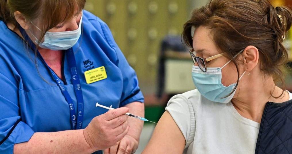 Γιατί στην ανατολική Ευρώπη δεν εμπιστεύονται τα εμβόλια κατά του κορονοϊού;