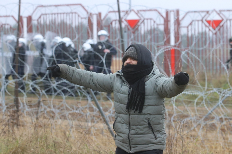 Σοβαρά επεισόδια στα σύνορα Πολωνίας – Λευκορωσίας με τους πρόσφυγες [Βίντεο]