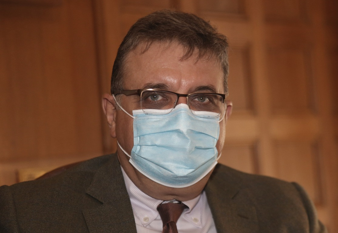 Νοσοκομειακοί γιατροί κατά Εξαδάκτυλου: «Να του θυμίσουμε πως είναι γιατρός και όχι φερέφωνο οικονομικών συμφερόντων»