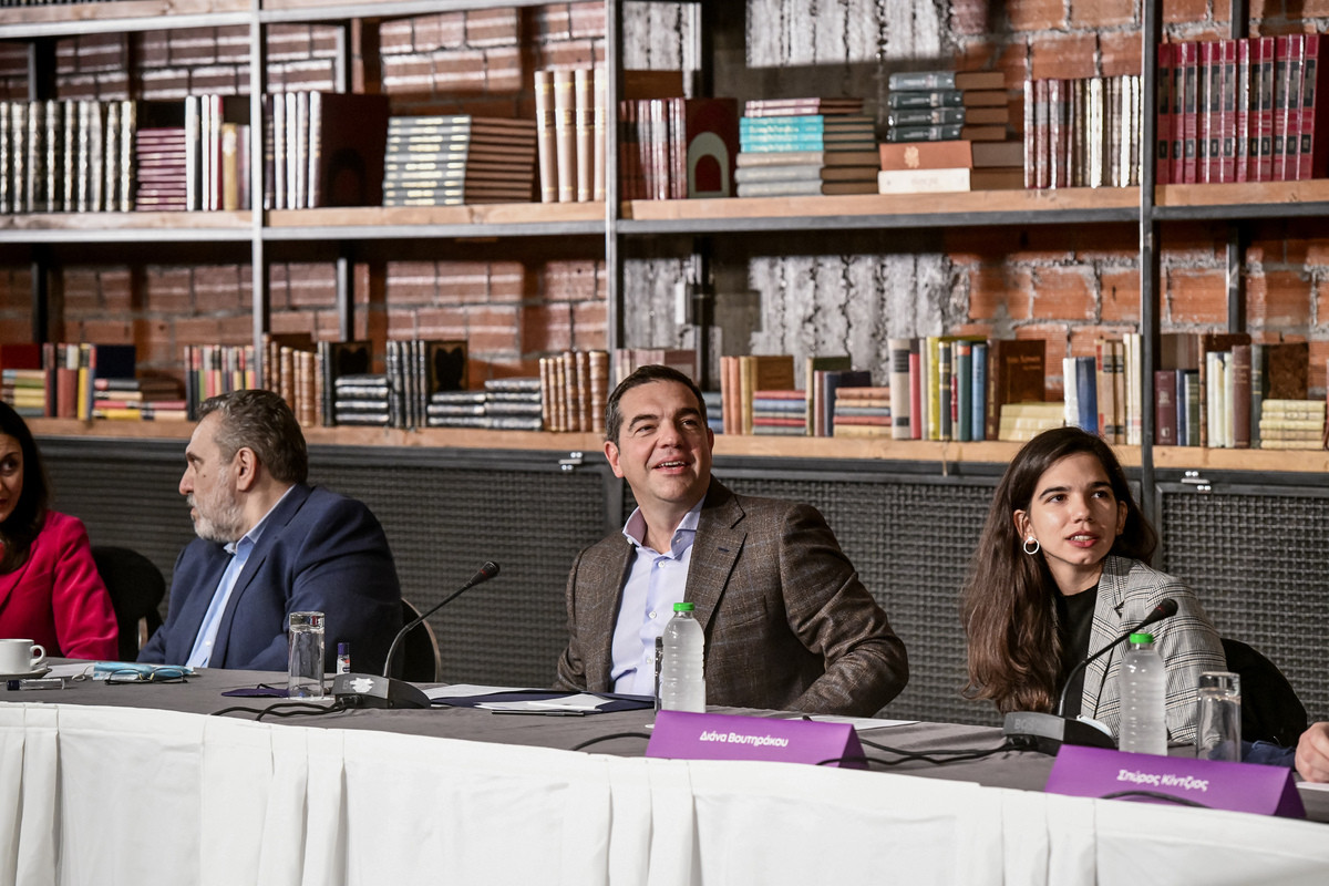 Πρώτη συνάντηση του Αλέξη Τσίπρα με τον think tank: Αυτοί είναι οι νέοι σύμβουλοί του