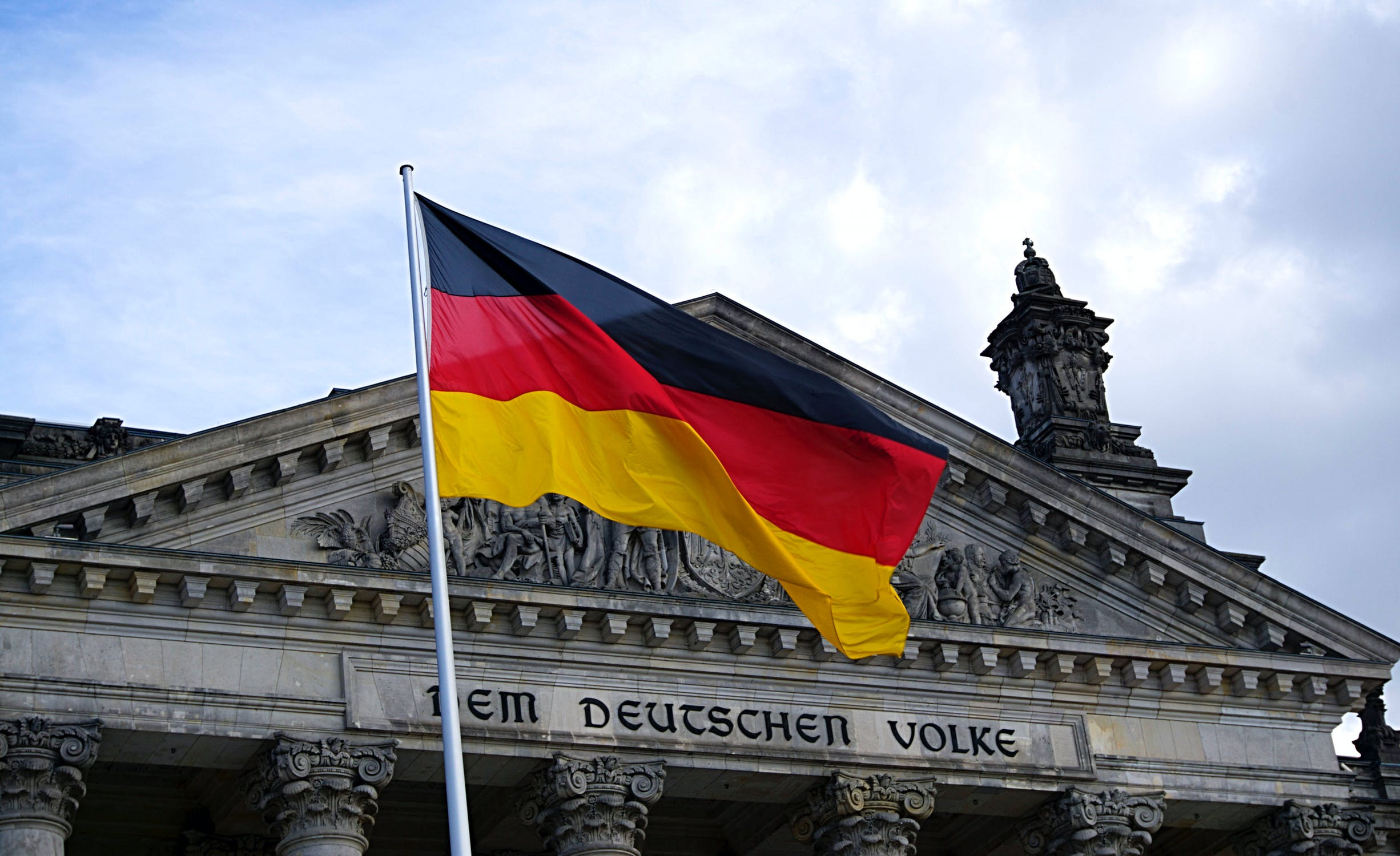 Γερμανία: Lockdown για όλους ζητάει το Ινστιτούτο «Ρόμπερτ Κοχ»
