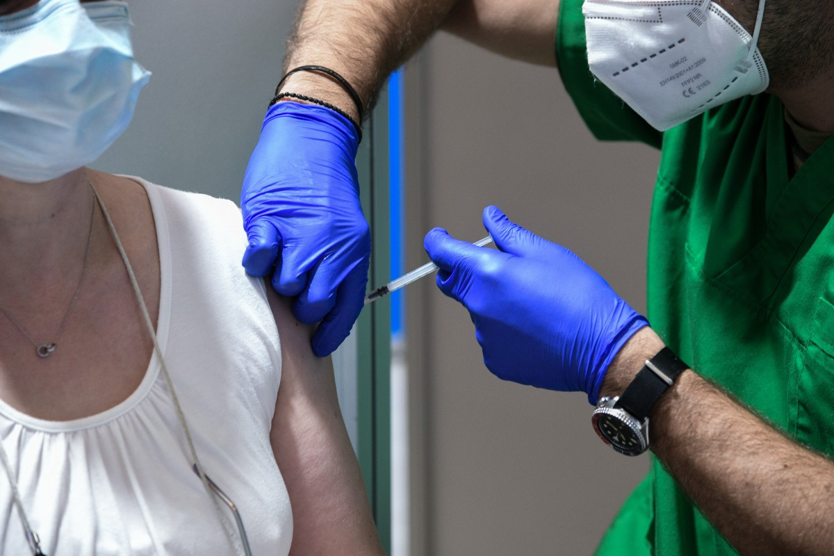 AstraZeneca: Έρχεται νέο εμβόλιο μέχρι το τέλος του έτους