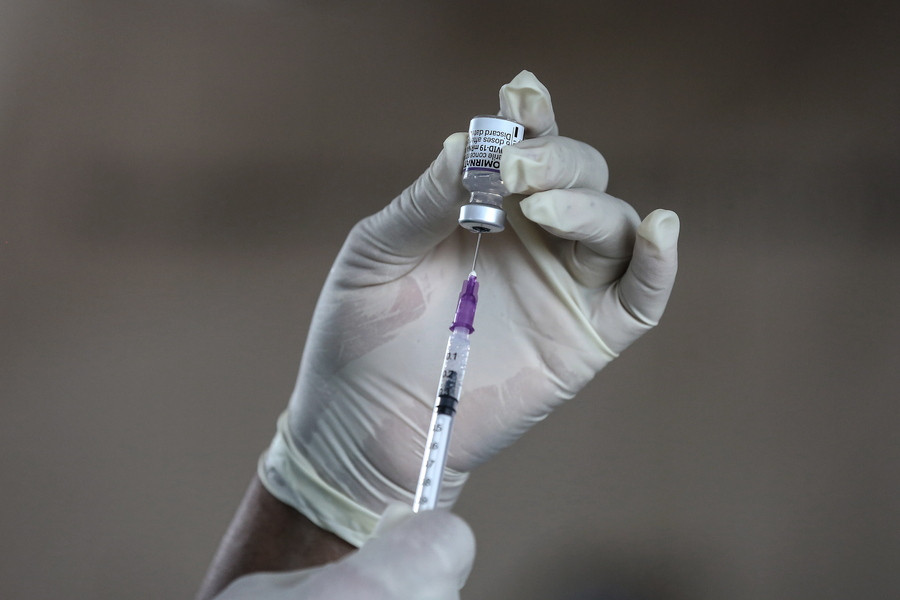 Εμβόλιο Astrazeneca: Επιστήμονες βρήκαν το «συστατικό» που προκαλεί τις θρομβώσεις