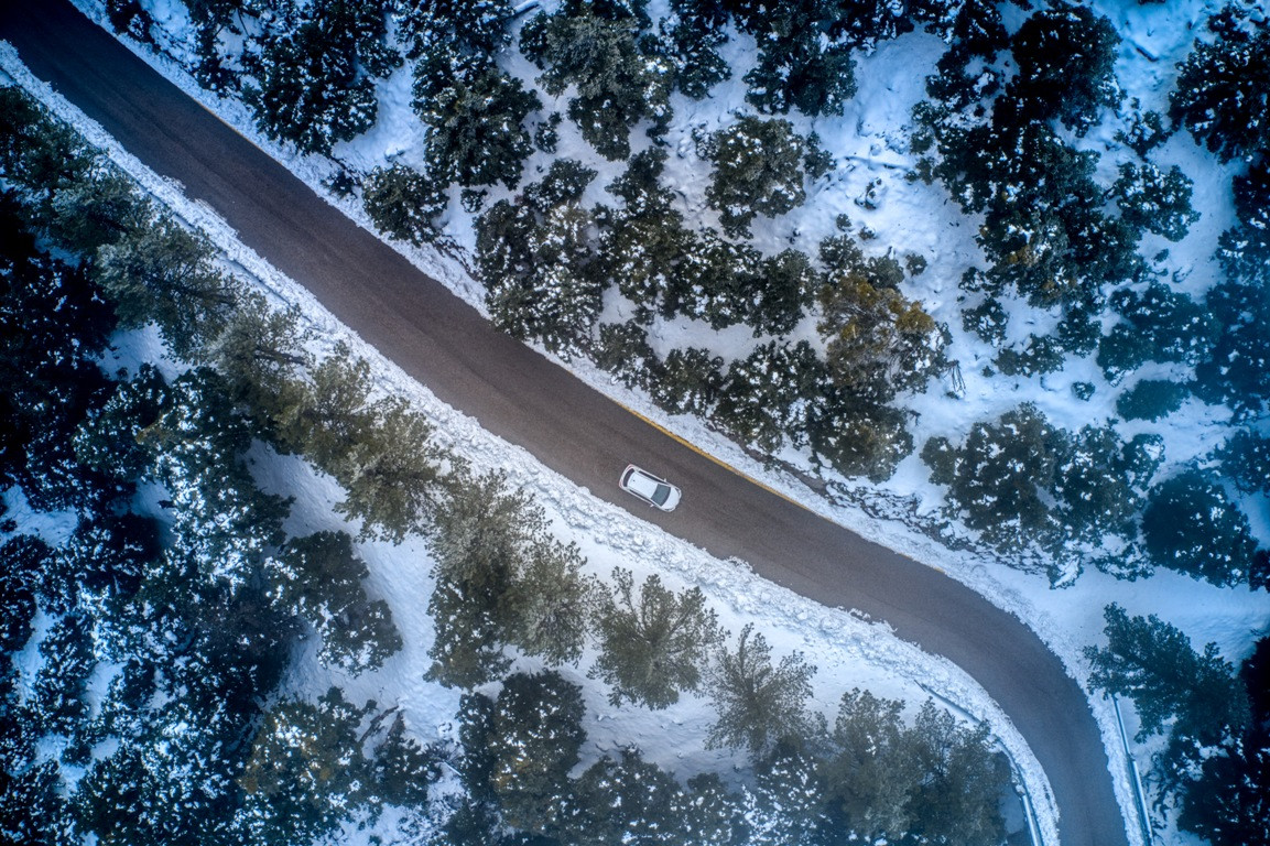 Κακοκαιρία Κάρμελ: Προβλήματα στο οδικό δίκτυο, χιόνια και στην Αττική – Τα επικίνδυνα σημεία για τους οδηγούς