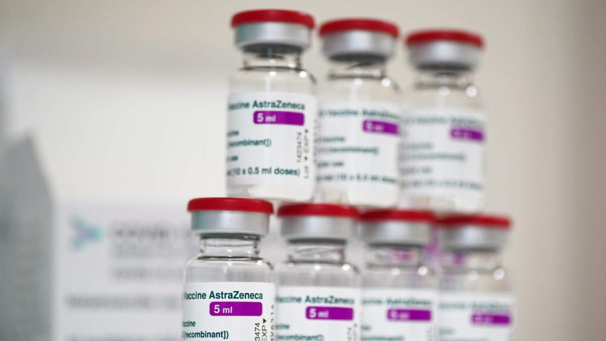 Εμβόλιο για τη μετάλλαξη Όμικρον ετοιμάζει η Astrazeneca
