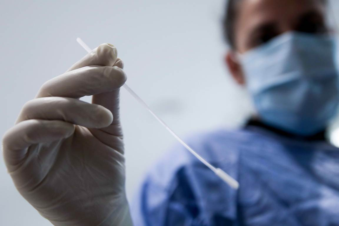 Προειδοποίηση FDA: «Tα self test είναι για τη μύτη όχι για τον λαιμό»