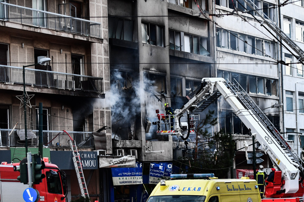 Ισχυρή έκρηξη σε κτίριο στη Συγγρού – ‘Ενας σοβαρά τραυματίας