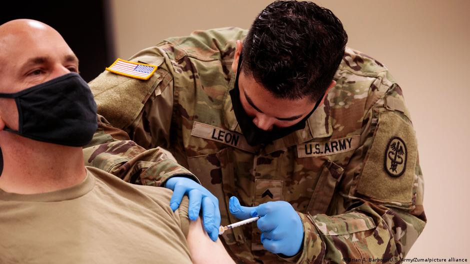 Το «σούπερ εμβόλιο» του αμερικανικού στρατού για «κάθε κορονοϊό»