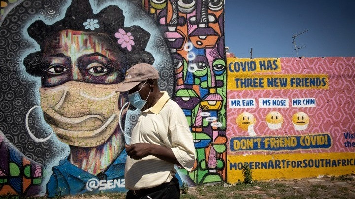 Η Νότια Αφρική «σπάει» τον κώδικα του εμβολίου της Moderna και το διανέμει χωρίς πατέντα