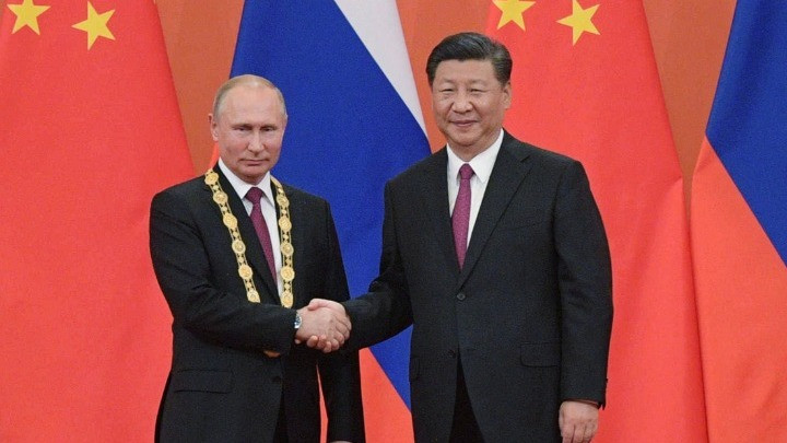 Ουκρανική κρίση: Στήριξη στην Ρωσία η Κίνα – Συναντιούνται Σι Τζινπίνγκ και Πούτιν