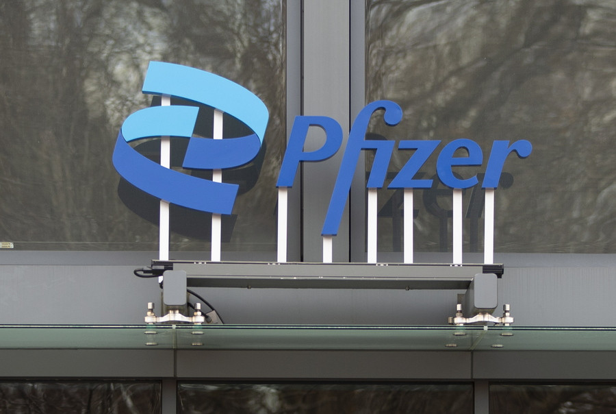Έσοδα 54 δισ. δολαρίων αναμένει η Pfizer από το εμβόλιο και το χάπι κατά του κοροναϊού
