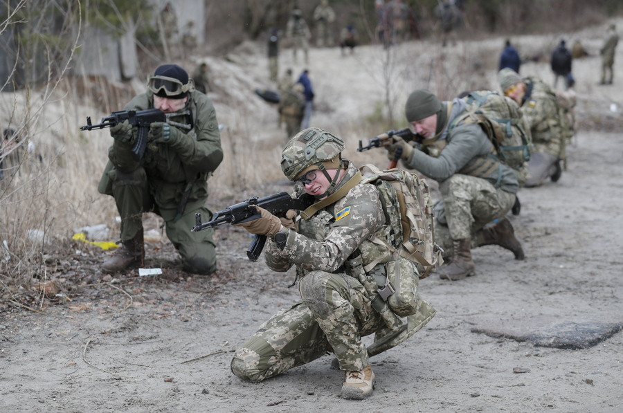 Ουκρανία: Ισχυρισμοί από τον στρατό ότι έχουν φτάσει Ρώσοι μισθοφόροι για προβοκάτσιες  – Διαψεύδει η Μόσχα