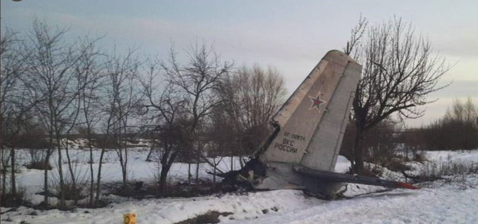 Εισβολή στην Ουκρανία: Πτώση ρωσικού μεταγωγικού αεροσκάφους – Βρέθηκαν νεκροί οι επιβάτες