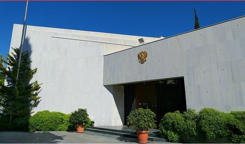 Νέο μήνυμα από τη ρωσική πρεσβεία: Το ναζιστικό τάγμα Αζόφ σκοτώνει Ουκρανούς ελληνικής καταγωγής