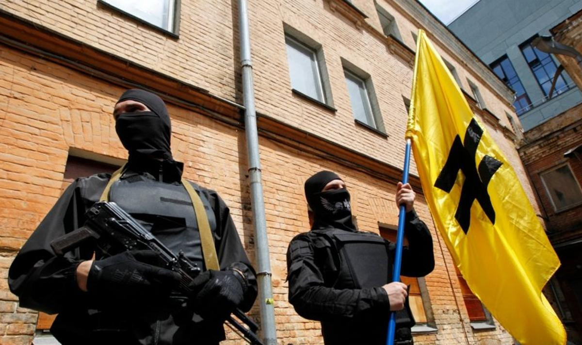 Ρωσικά ΜΜΕ: Μάχες μεταξύ του τακτικού ουκρανικού στρατού και του ναζιστικού τάγματος «Αζόφ» στην Μαριούπολη
