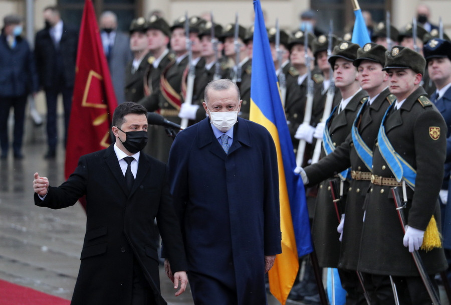 Πόλεμος στην Ουκρανία: Η «ουδετερότητα» Ερντογάν και οι κίνδυνοι για την Ελλάδα