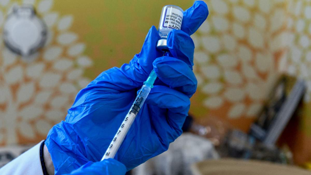 Γιατί η τρίτη δόση του εμβολίου είναι κρίσιμη κατά της Όμικρον