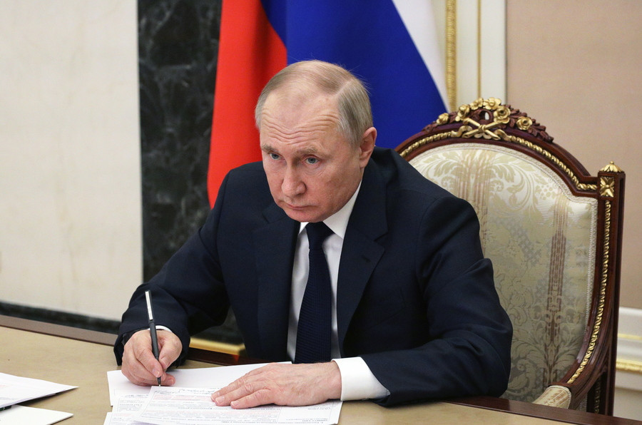 Ο Πούτιν καλεί μισθοφόρους να πολεμήσουν στο πλευρό της Ρωσίας