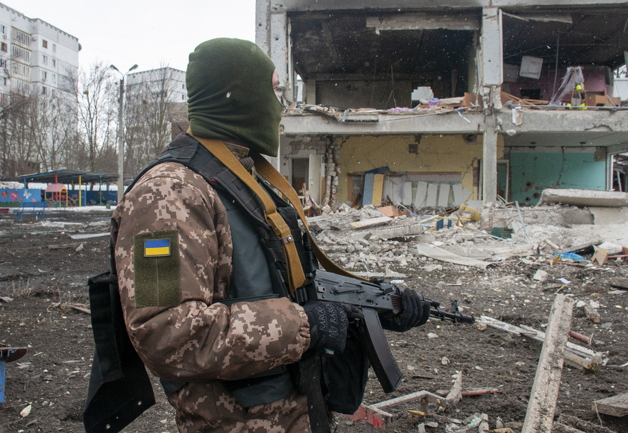 Η Ρωσία συγκεντρώνει δυνάμεις για την επίθεση στο Κίεβο