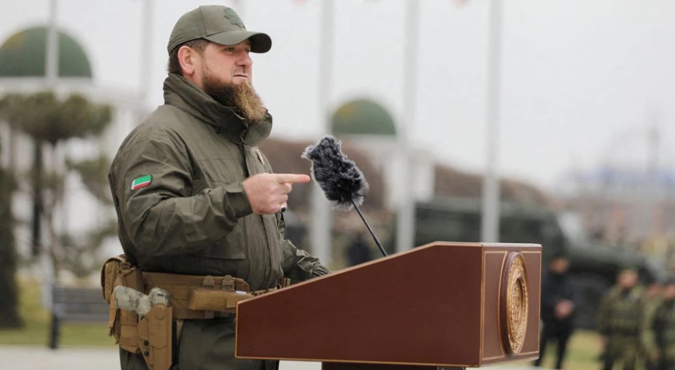 Προτροπή Τσετσένου ηγέτη σε ουκρανικές δυνάμεις να παραδοθούν άμεσα – «Θα σε σκοτώσουμε» απαντά το «Τάγμα Αζόφ» [Βίντεο]
