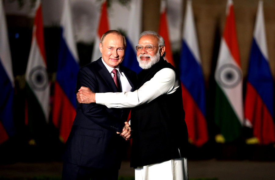 Γιατί η Ινδία στηρίζει τόσο πολύ τη Ρωσία