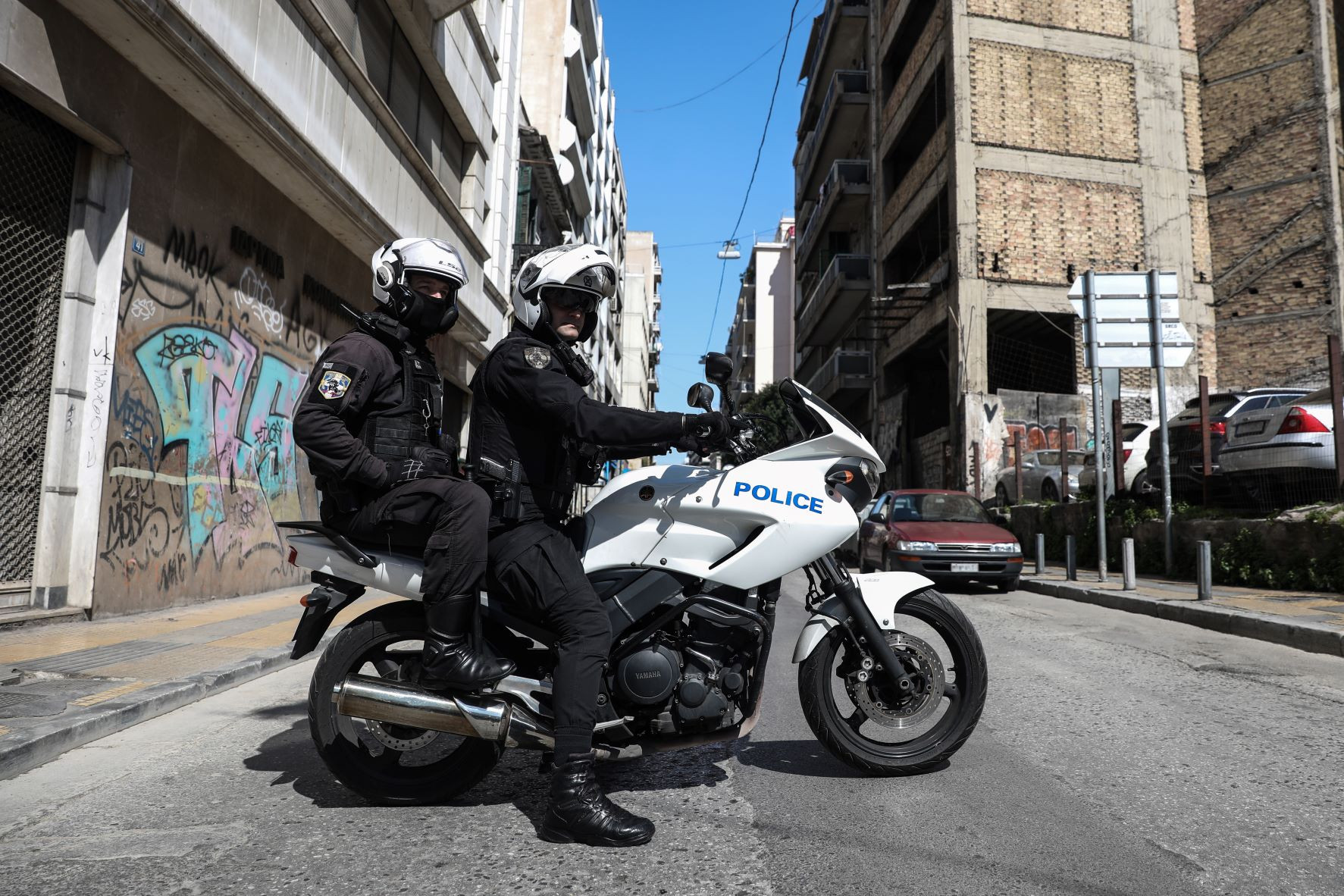 Γιγαντιαία αστυνομική επιχείρηση στο κέντρο της Αθήνας, ασήμαντο το αποτέλεσμα