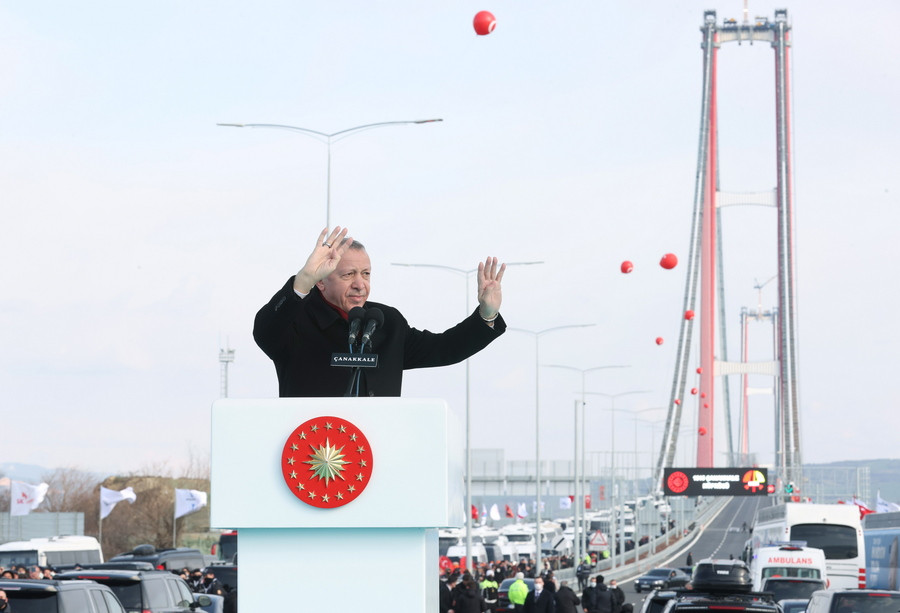 Τουρκία: Εγκαινιάστηκε η μεγαλύτερη κρεμαστή γέφυρα παγκοσμίως