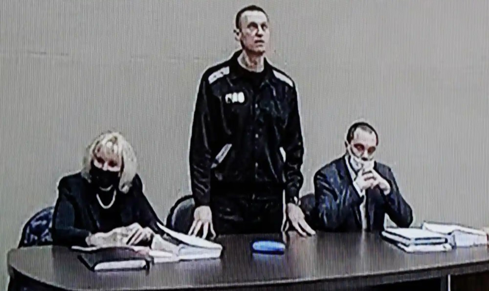 Ρωσία: Ποινή φυλάκισης 9 ετών στον ακτιβιστή Αλεξέι Ναβάλνι για απάτη και για προσβολή δικαστηρίου