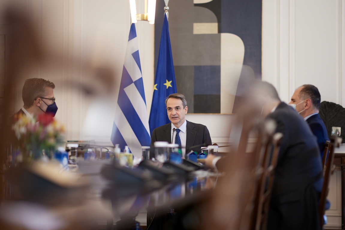 Η πολιτική φθορά της κυβέρνησης φέρνει ανασχηματισμό;