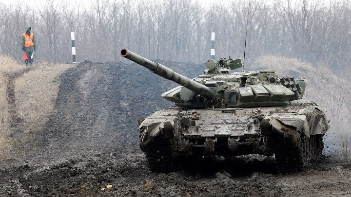 Νέα δημοσκόπηση: Διαφωνούν οι πολίτες με την αποστολή όπλων στην Ουκρανία