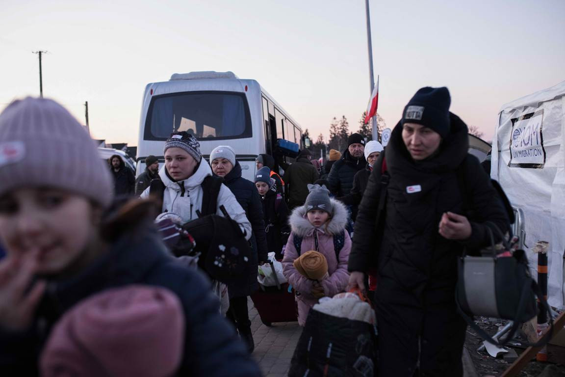 Σχέδιο για τη στρατηγική διαχείριση των προσφυγικών ροών από Ουκρανία, ανακοίνωσε η Ίλ.Γιόχανσον