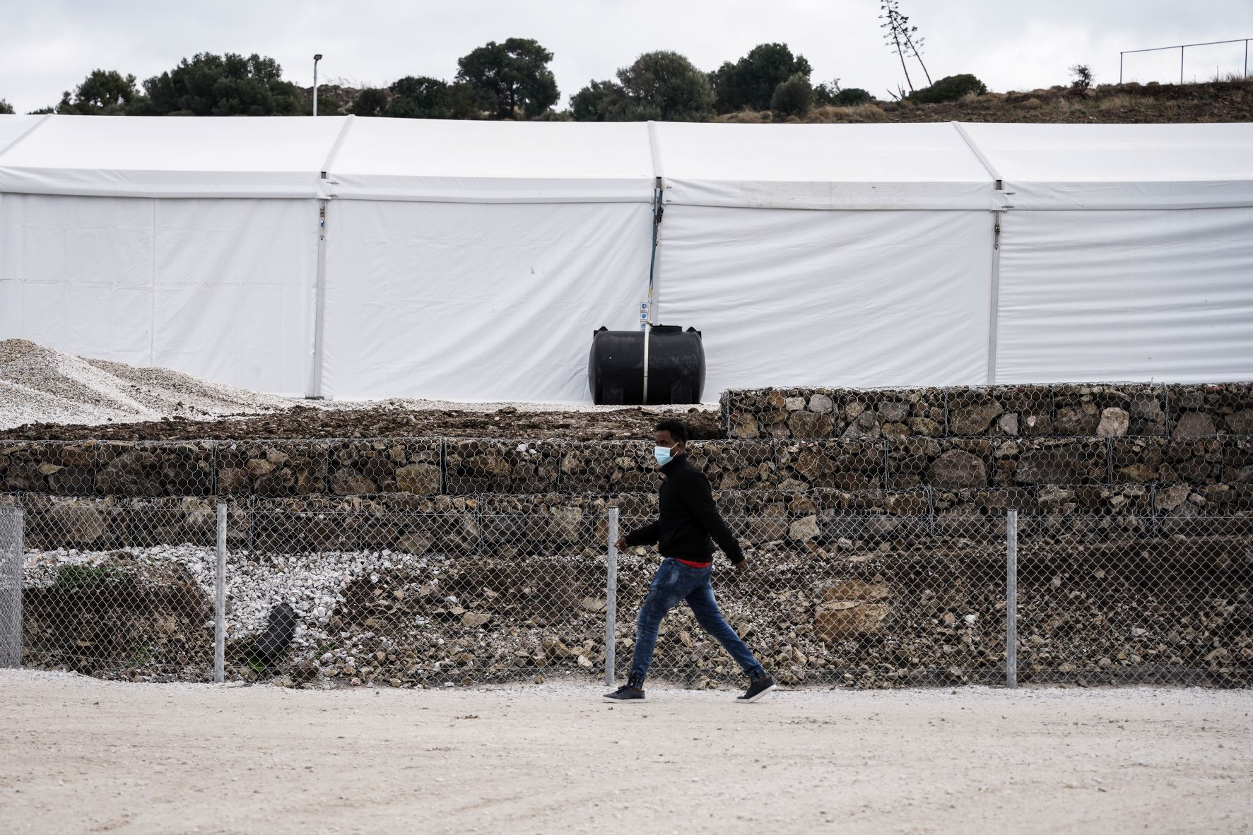 Η Κομισιόν ζητά εγγυήσεις ασφάλειας για τον καταυλισμό μεταναστών στη Λέσβο