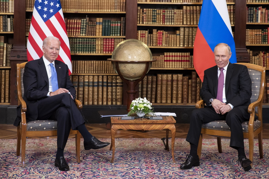 Οι ΗΠΑ δεν επιτρέπουν πλέον στη Ρωσία να αποπληρώνει το χρέος της σε δολάρια