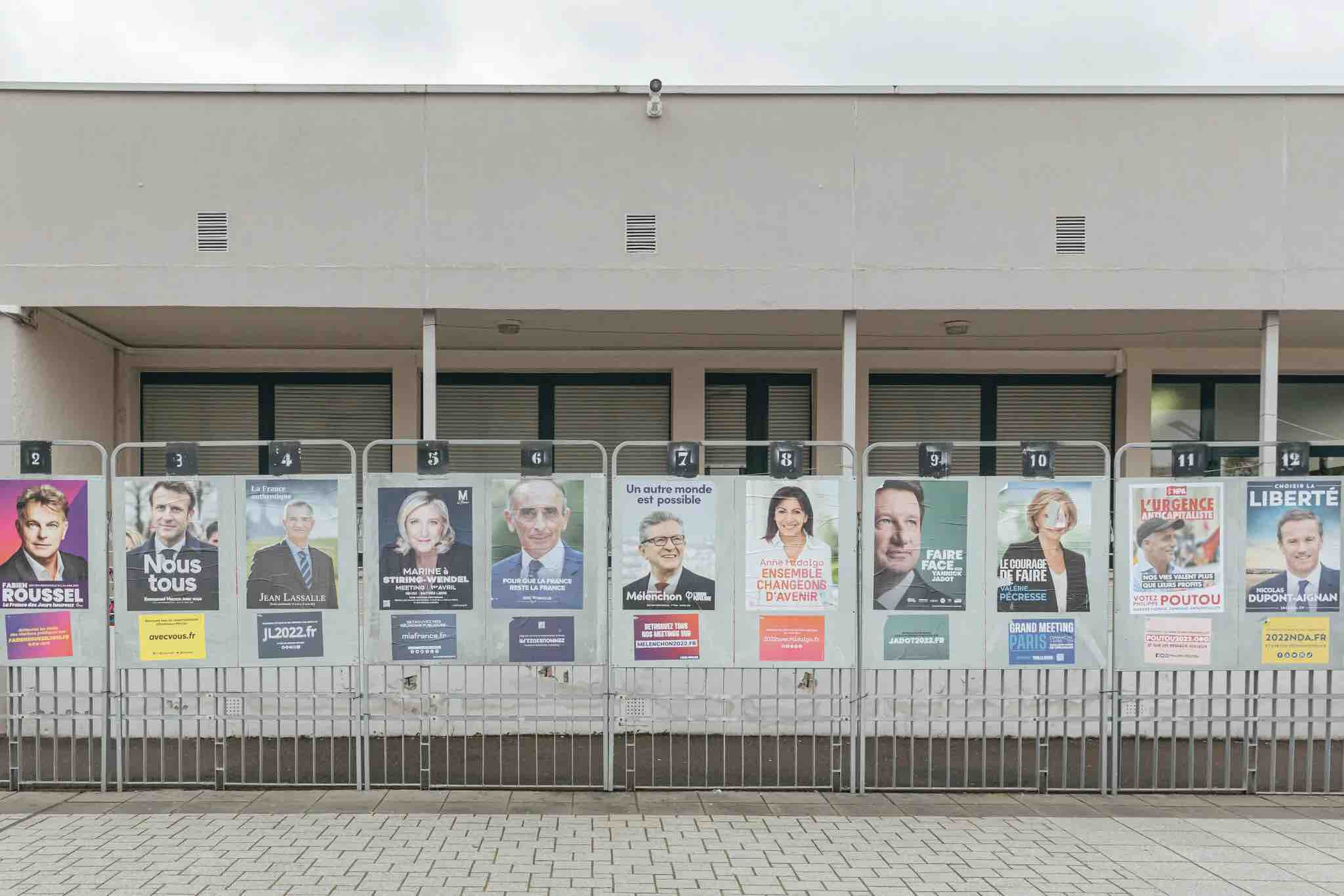 Γαλλικές εκλογές:  ο Μακρόν και η Λε Πεν, ο Πικετί και ο Πρετεντέρης