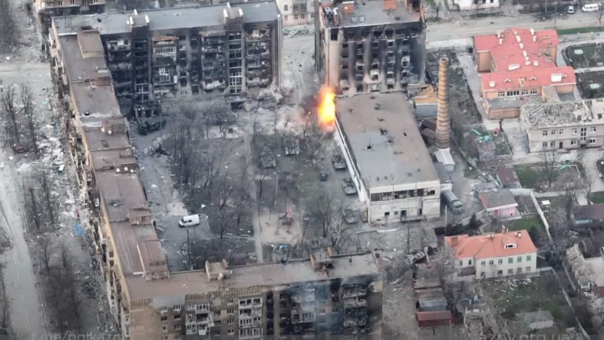 Έληξε το ρωσικό τελεσίγραφο στη Μαριούπολη: Συνεχίζονται οι βομβαρδισμοί, πληροφορίες για επικείμενη επιχείρηση αλεξιπτωτιστών