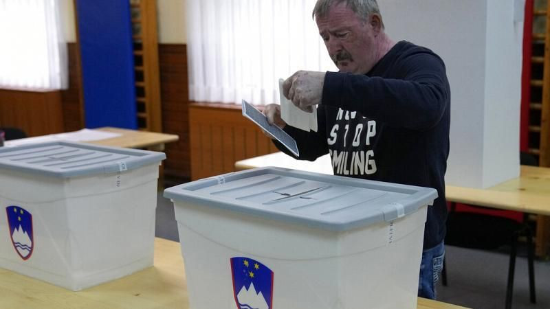 Στις κάλπες οι Σλοβένοι για τις βουλευτικές εκλογές