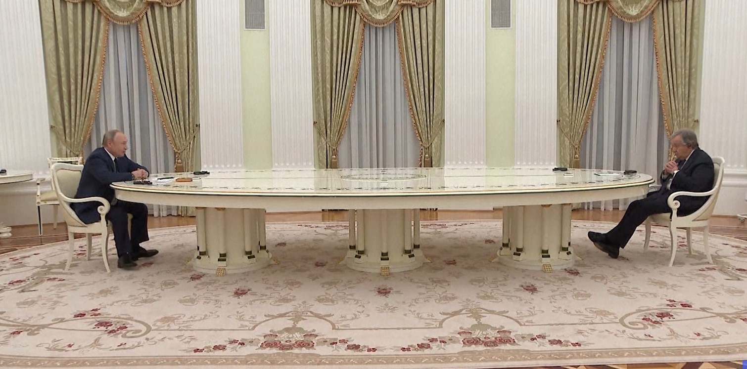 Β.Πούτιν σε Αντ.Γκουτέρες: «Τέλος οι στρατιωτικές επιχειρήσεις στη Μαριούπολη – Απορρίπτουμε τις κατηγορίες για εγκλήματα πολέμου» [Βίντεο]