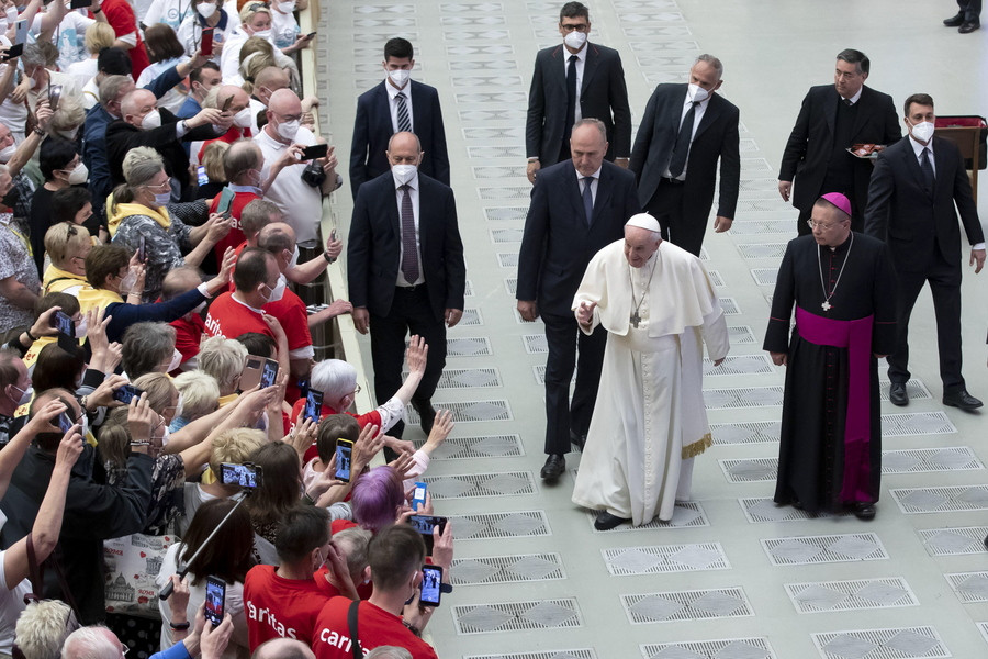 Πάπας Φραγκίσκος: «Ο διάβολος υπάρχει» – Διεθνής συνάντηση εξορκιστών στο Βατικανό