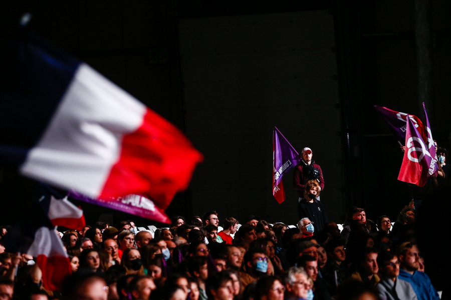 Γαλλία: Ένα βήμα πριν μπει και το Κομμουνιστικό Κόμμα στη «Λαϊκή Συμμαχία» με Μελανσόν και Πράσινους