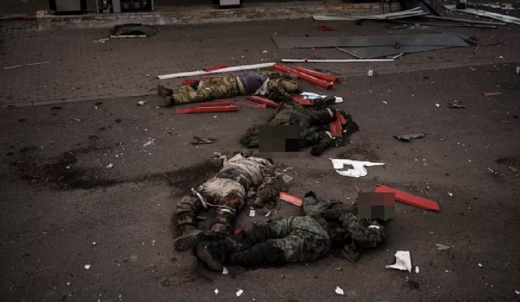Εικόνες φρίκης από το Χάρκοβο – Σχημάτισαν το Ζ με σωρούς στρατιωτών