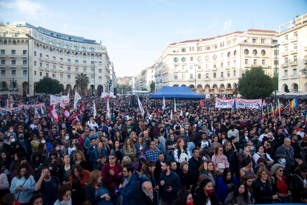 Μαζική αντιπολεμική συναυλία στη Θεσσαλονίκη