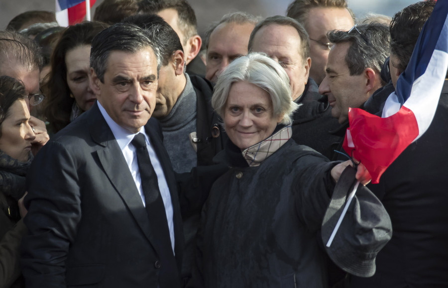 Γαλλία: Τέσσερα χρόνια φυλακή στον πρώην πρωθυπουργό, Φρανσουά Φιγιόν