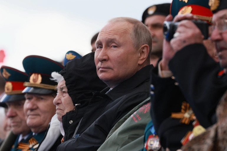 Το δίλημμα Πούτιν: «μπρoς γκρεμός και πίσω ρέμα»