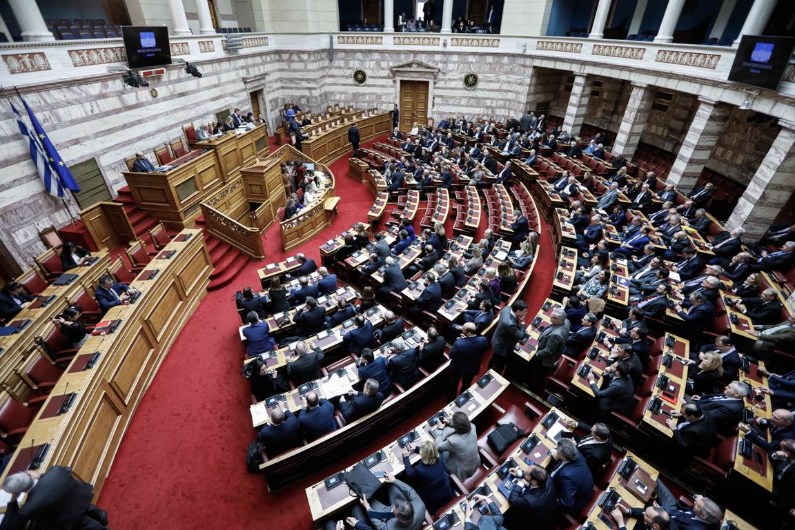 Απερρίφθη η τροπολογία της αντιπολίτευσης  να μην κόβεται το ρεύμα λόγω ρήτρας αναπροσαρμογής