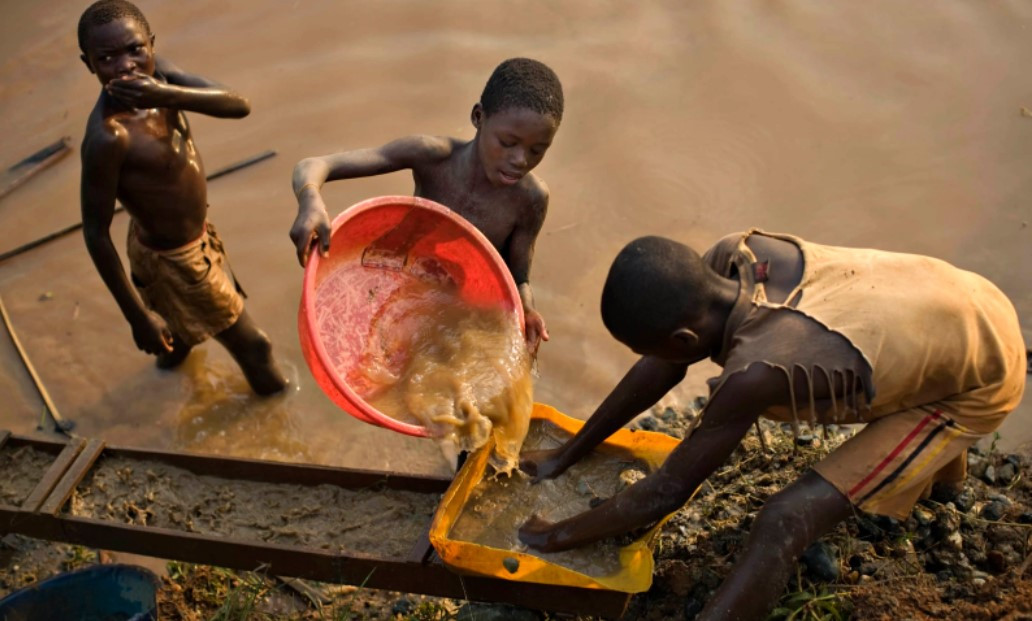Η μάστιγα της παιδικής εργασίας στην Αφρική