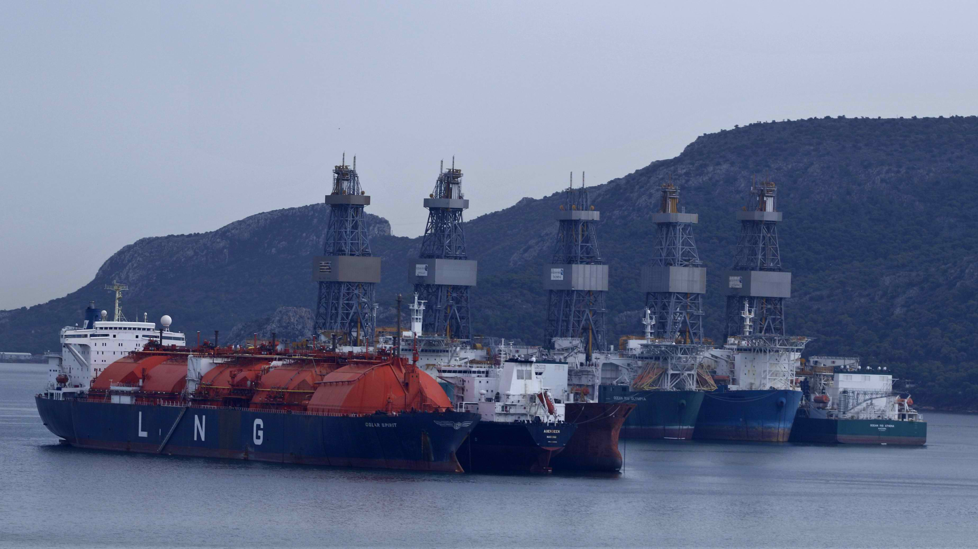Spiegel: Επιτυχές μπλοκάρισμα ευρωπαϊκού εμπάργκο στο ρωσικό πετρέλαιο – Ο ρόλος των Ελλήνων εφοπλιστών